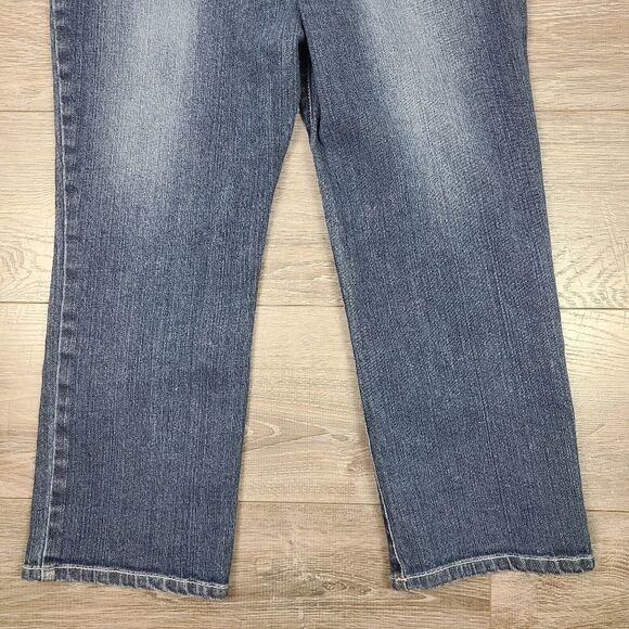 Thyme Maternity Cropped Denim Jeans Medium - Picture 11 of 16